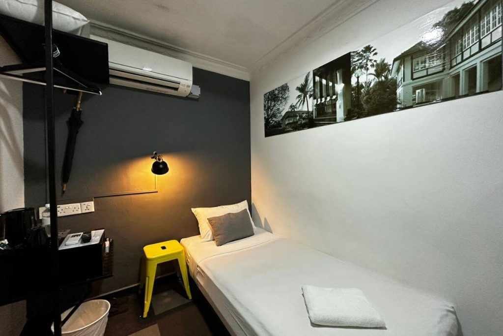 Single Room Check-Inn Little India Singapore